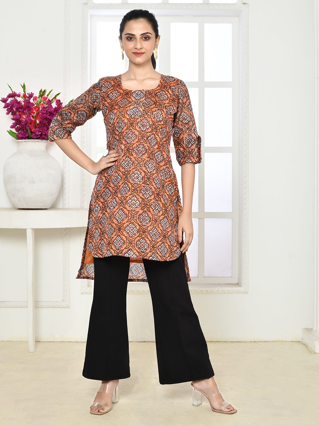 

THREAD SAGA Bandhani Printed Square Neck Anarkali Kurti, Peach