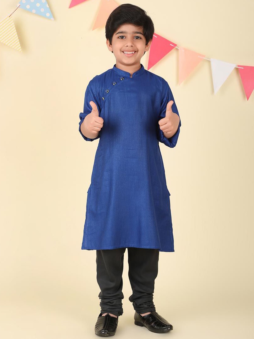 

Fabindia Boys Cold-Shoulder Sleeves Mirror Work Kurta, Blue