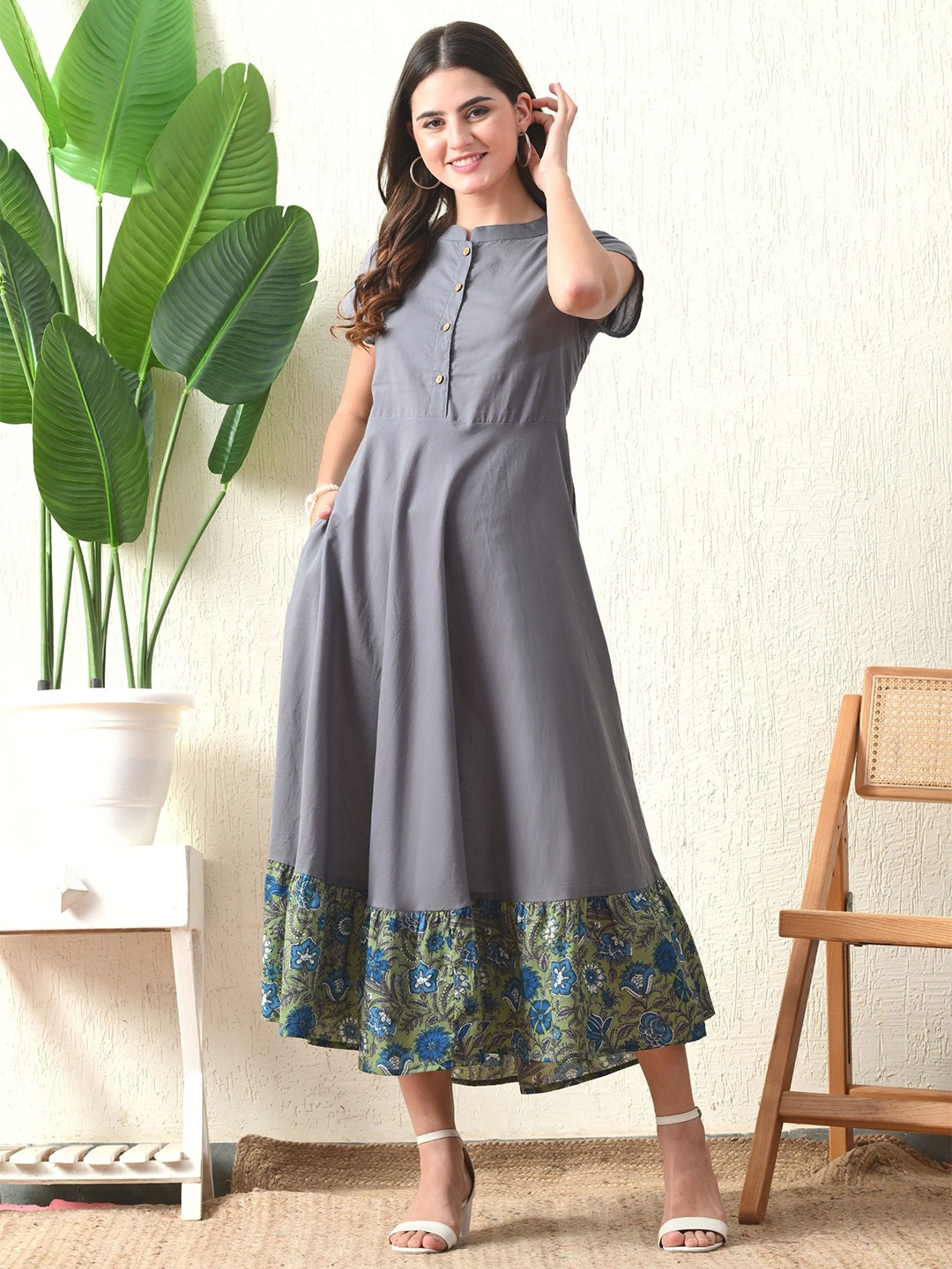 

DECKEDUP Floral Fit & Flare Maxi Dress, Grey