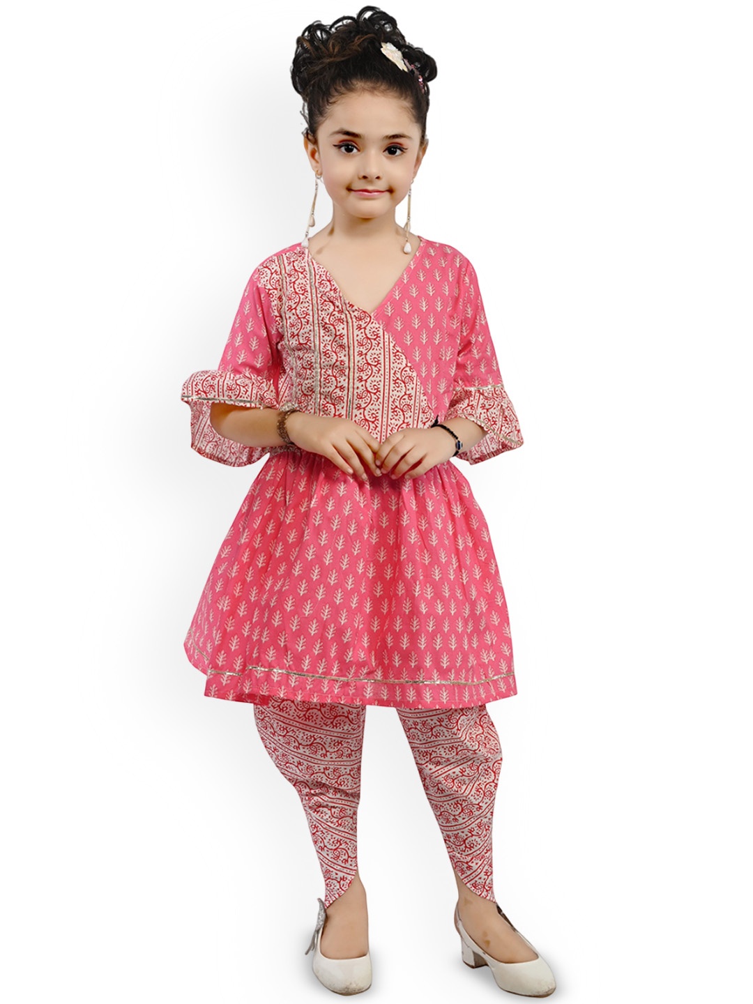 

Kidotsav Girls Ethnic Motifs Printed Empire Kurta with Dhoti Pants, Pink