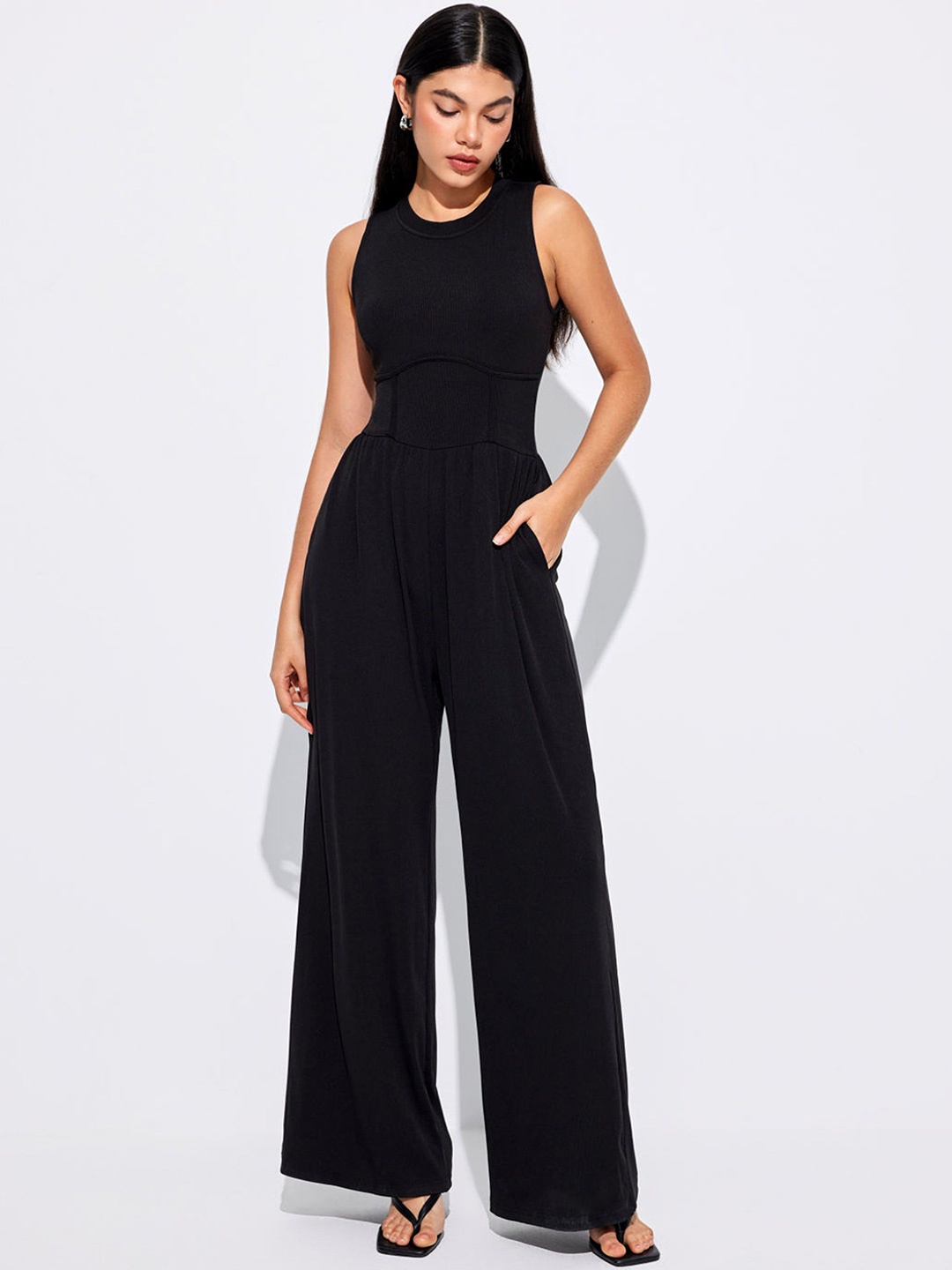 

FEMENEST Fashion, Black