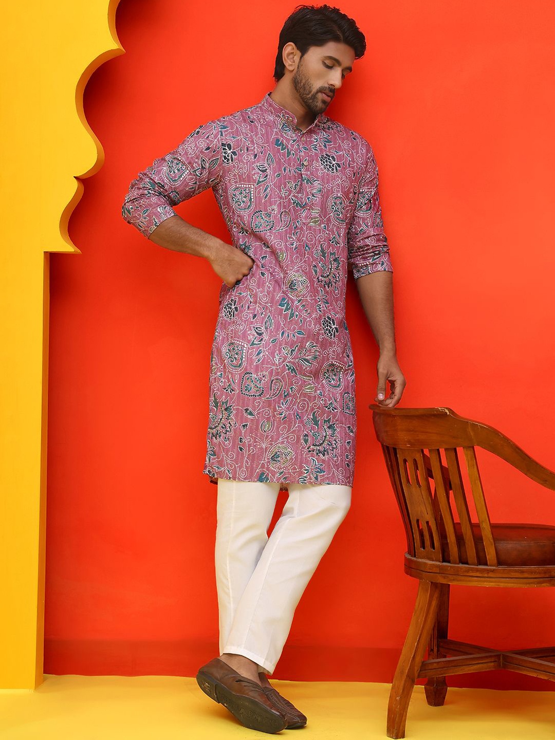 

Anouk Men Floral Printed Regular Sequinned Kurta with Pyjamas, Purple
