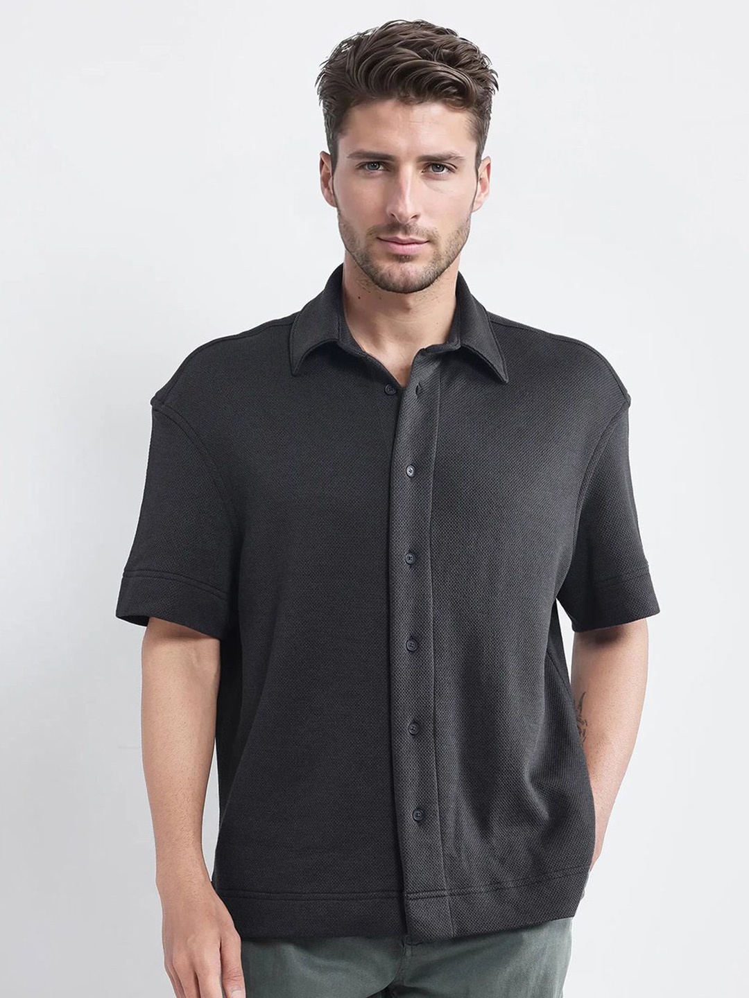 

RARE RABBIT Men Comfort Boxy Opaque Casual Shirt, Black