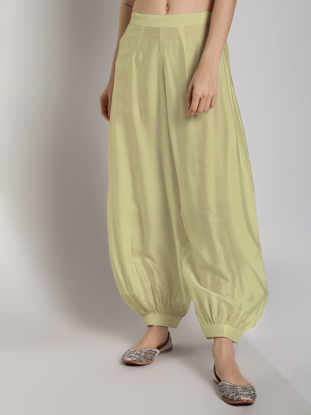 

Abhishti Women Pleated Jodhpuris Trousers, Green