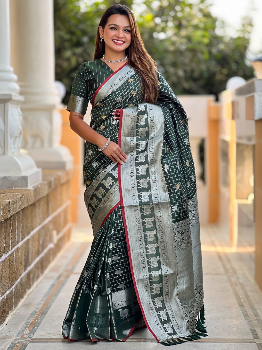 

Panzora Woven Design Zari Silk Blend Saree, Green