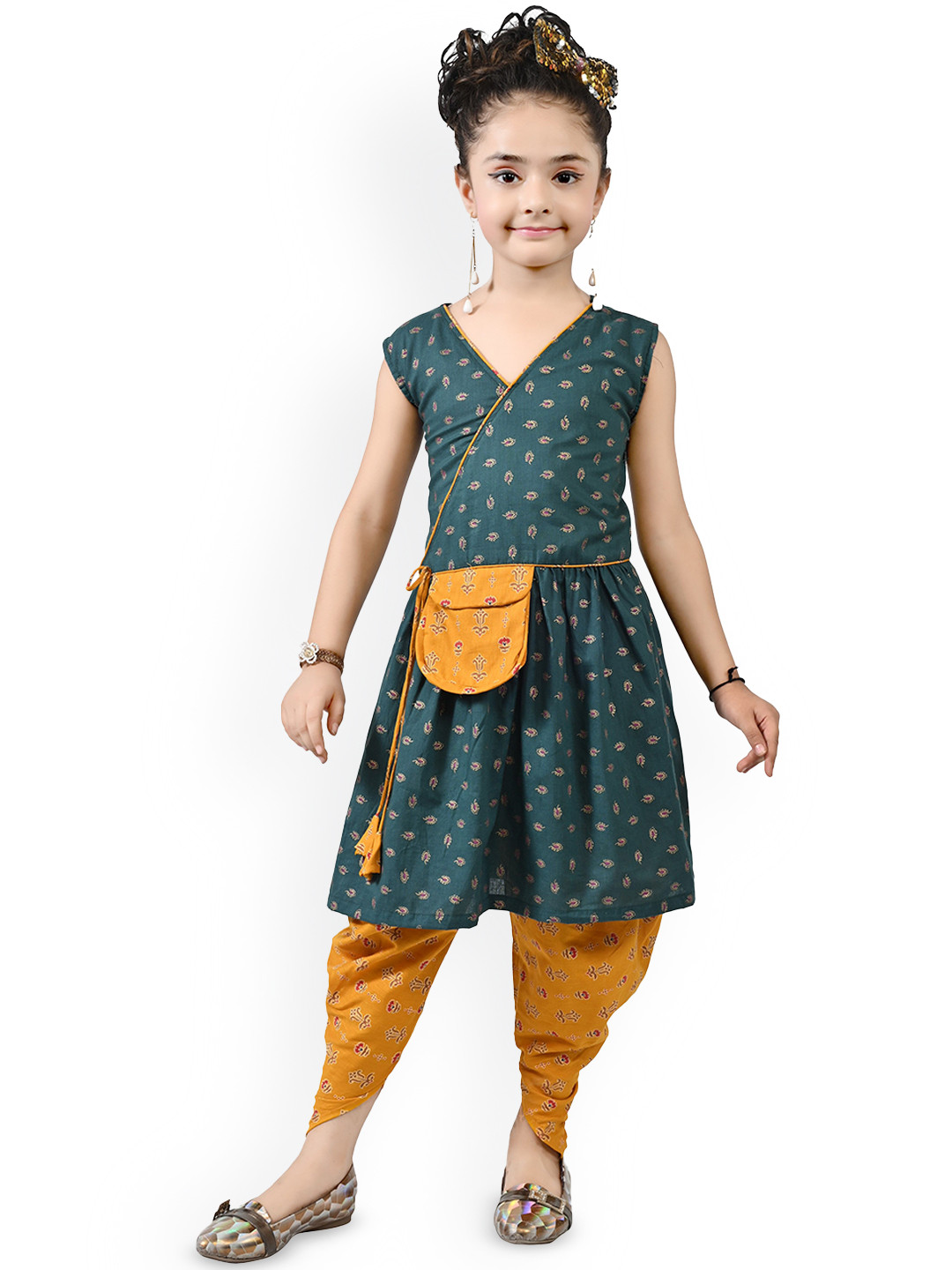 

Kidotsav Girls Floral Printed Regular Kurti with Dhoti Pants, Green