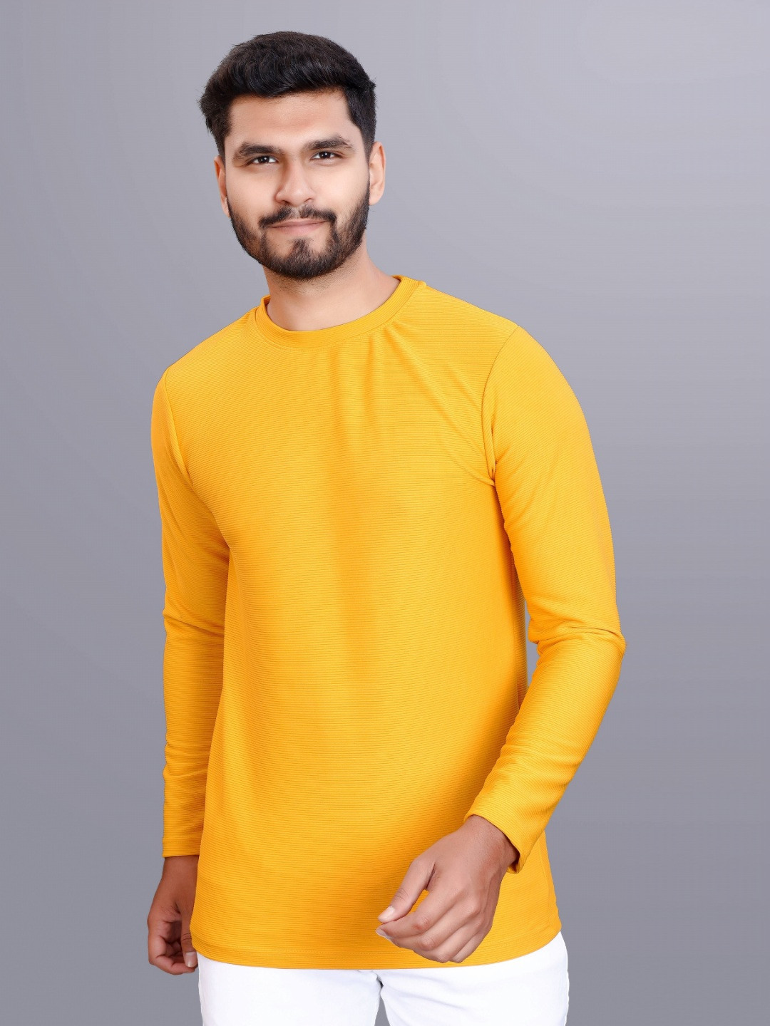 

SYMVI Men Pockets T-shirt, Mustard