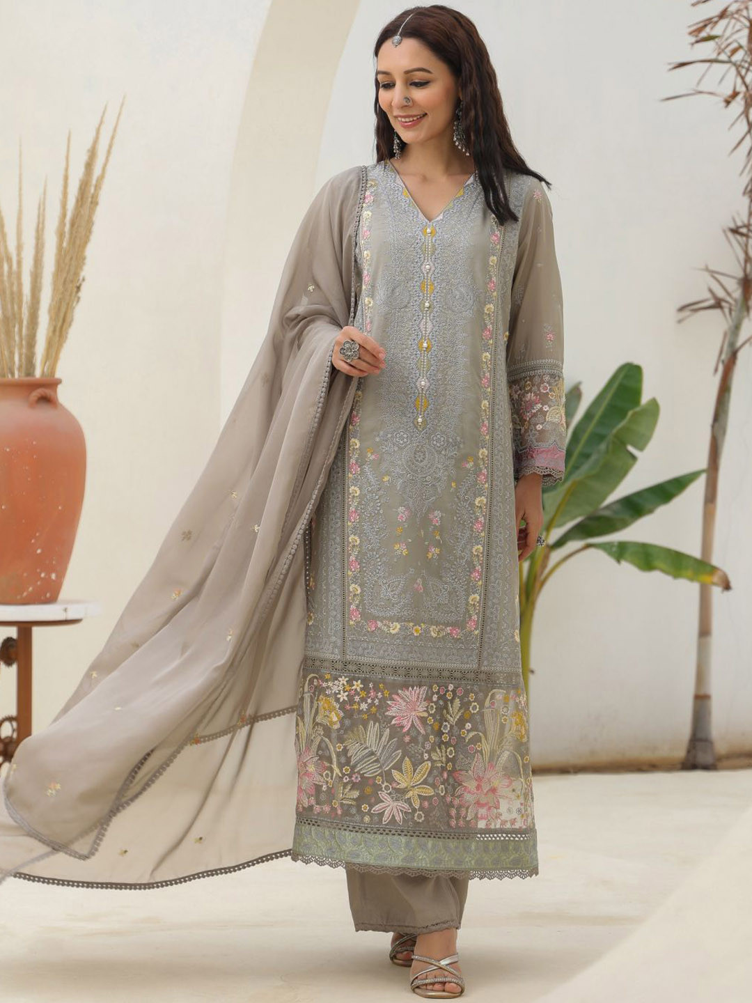 

Sindh Fashion Women Floral Embroidered Regular Sequinned Kurta with Palazzos & With Dupatta, Grey