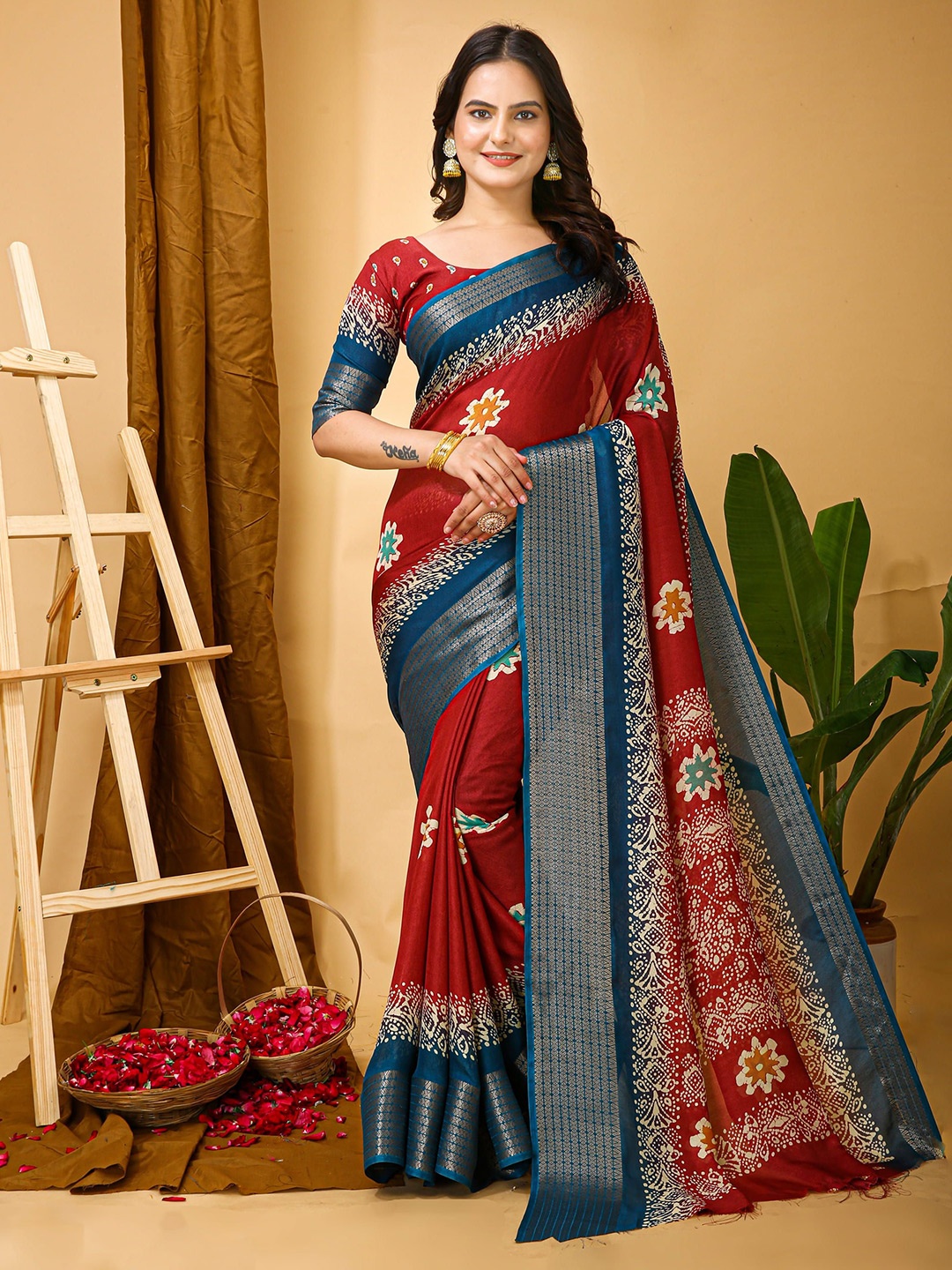 

HERE&NOW Floral Zari Silk Cotton Banarasi Saree, Red