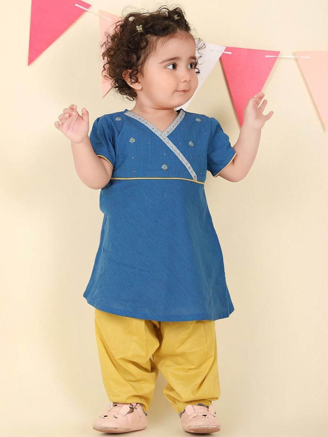 

Fabindia Girls Striped Regular Pure Cotton Kurta with Salwar, Blue