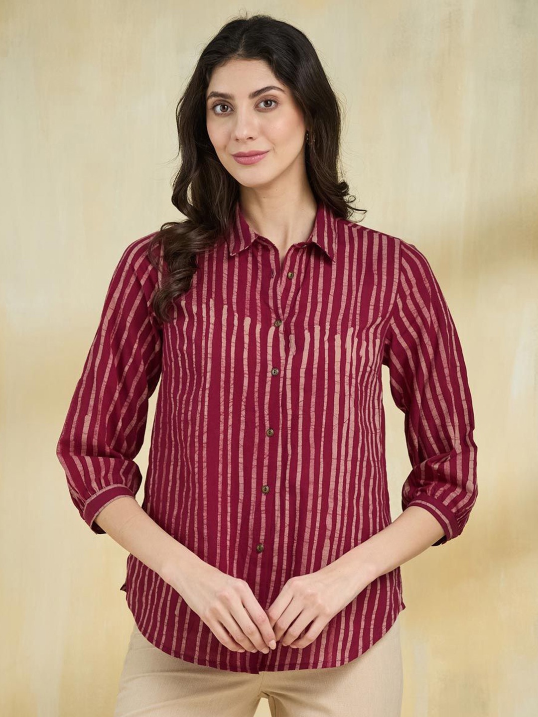 

Fabindia Women Printed Party Shirt, Maroon