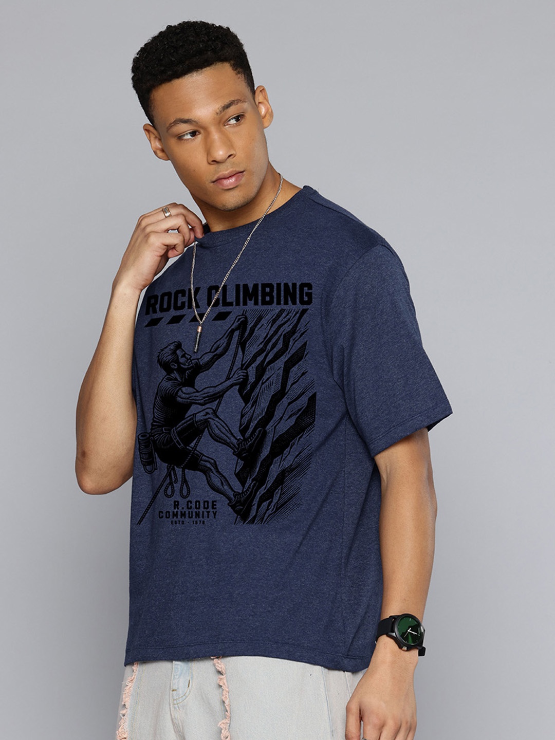 

R.Code by The Roadster Life Co. Men Typography Printed Pockets T-shirt, Navy blue