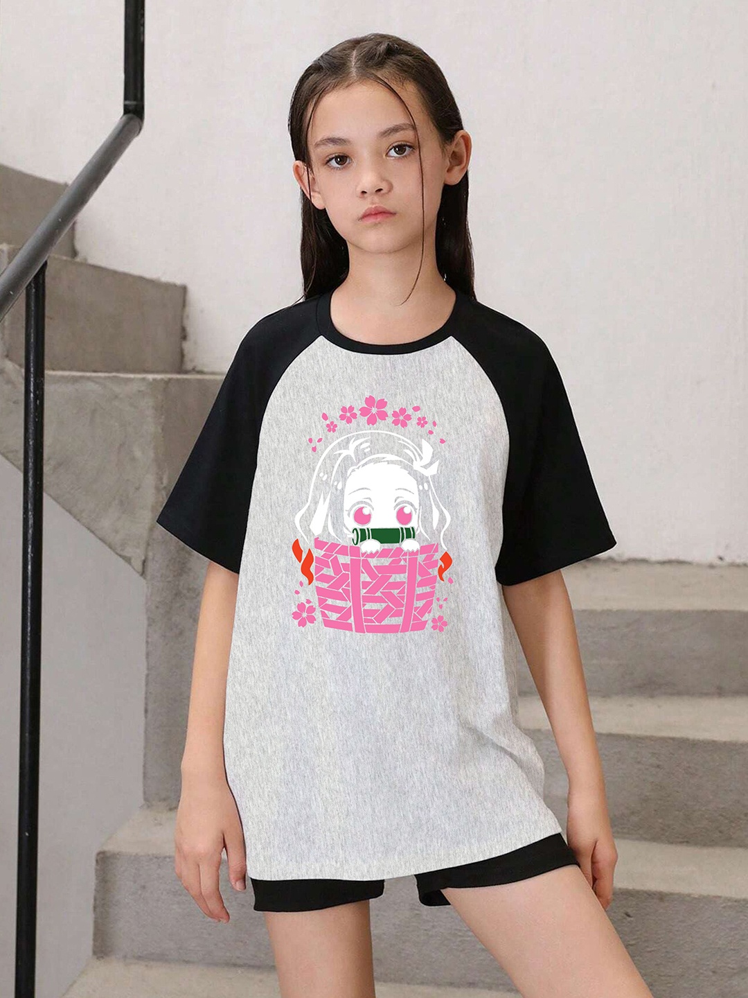 

LOCAVESTIR Girls Printed T-shirt, Grey