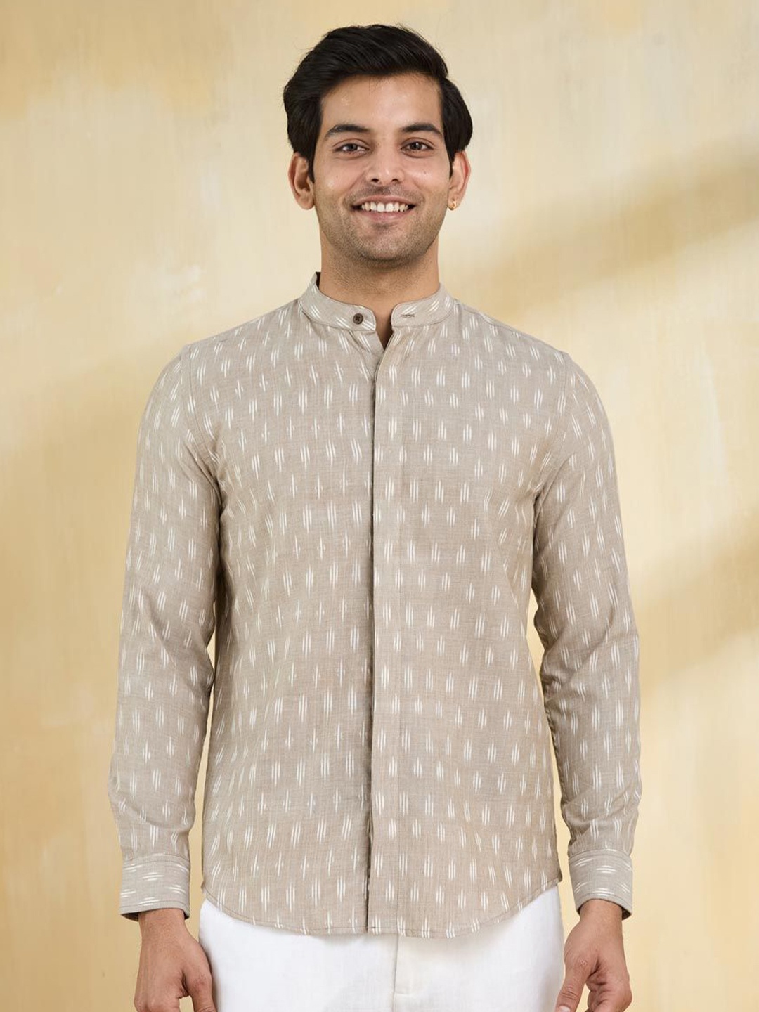 

Fabindia Men Slim Fit Opaque Party Shirt, Beige