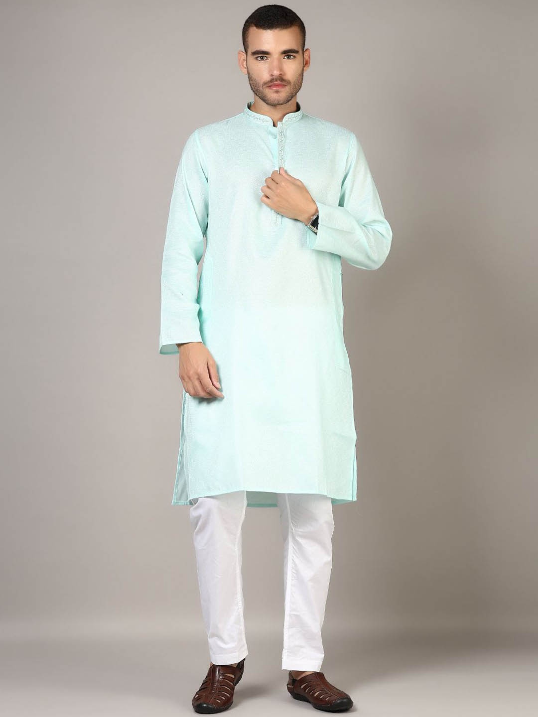 

V-Mart Men Ethnic Motifs Embroidered Regular Kurta with Churidar, Green