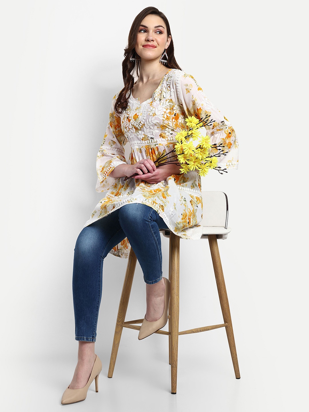 

Indiankala4u Floral Embroidered Chikankari Chikankari Pleated Kurti, Yellow