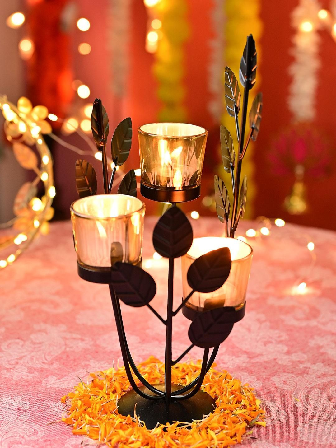 

MARKET99 Black & Gold-Toned Candle Holder