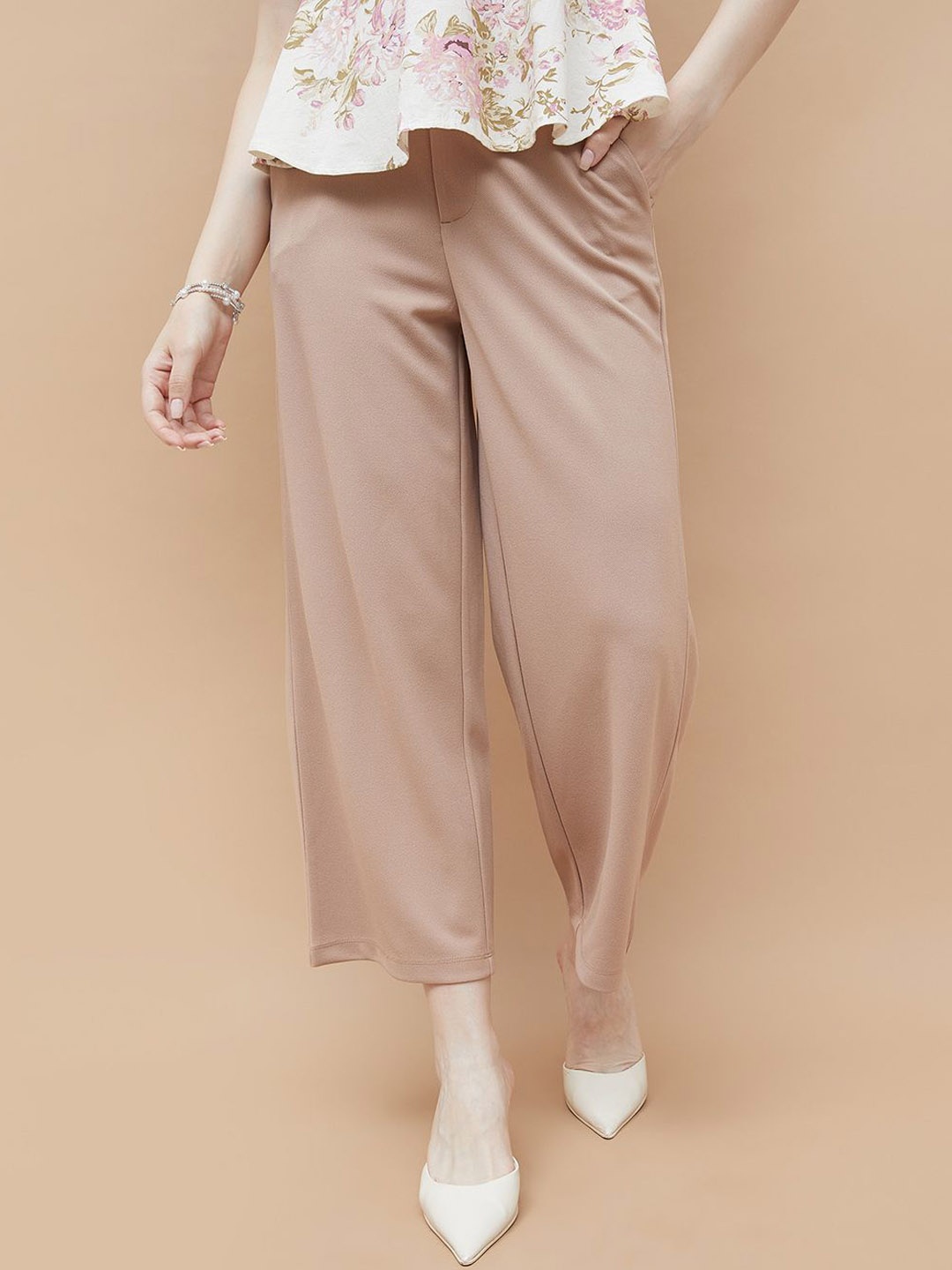 

CODE by Lifestyle Women Trousers, Beige