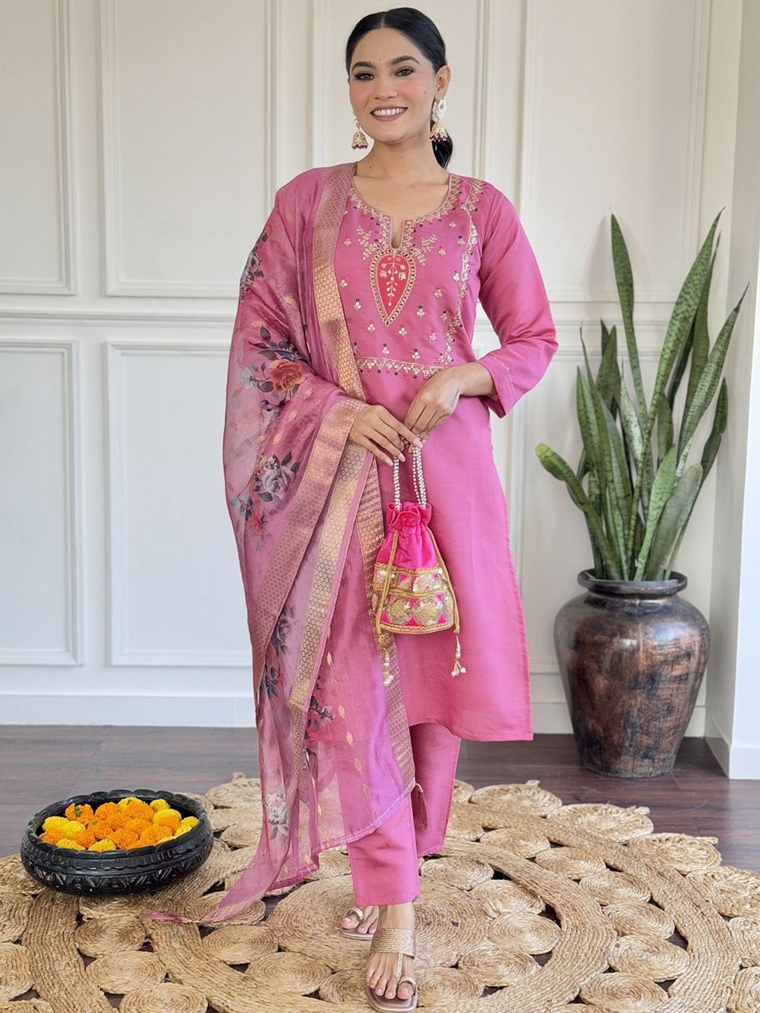 

KOTRONS Women Ethnic Motifs Embroidered Regular Thread Work Chanderi Silk Kurta with Trousers & With Dupatta, Pink