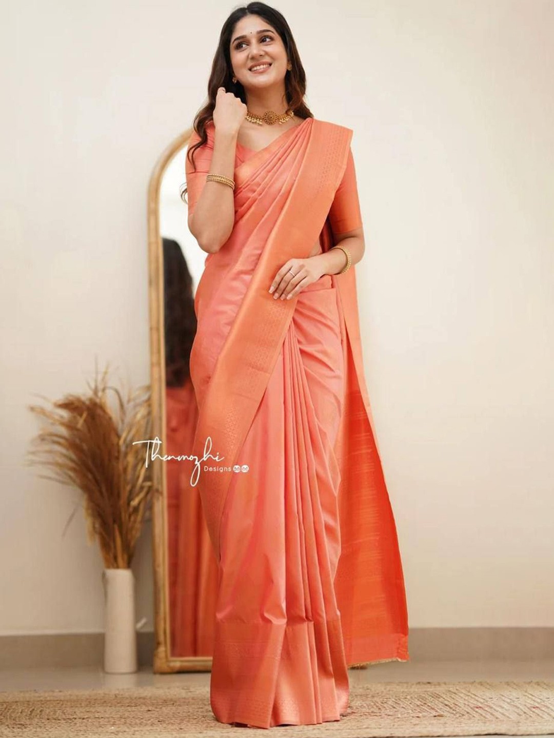 

Rujave Woven Design Zari Art Silk Kanjeevaram Saree, Orange