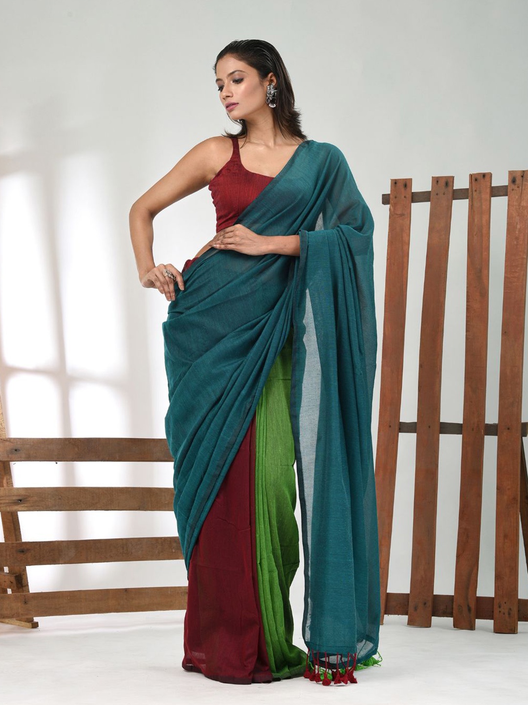 

Charukriti Pure Cotton Handloom Saree, Teal