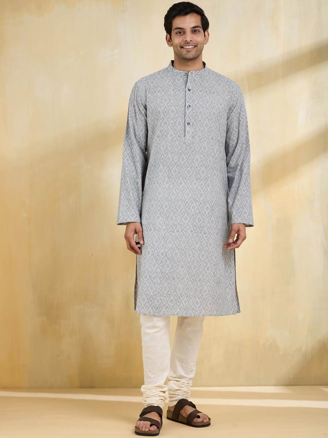 

Fabindia Men Ethnic Motifs Printed Flared Sleeves Thread Work Kurta, Grey
