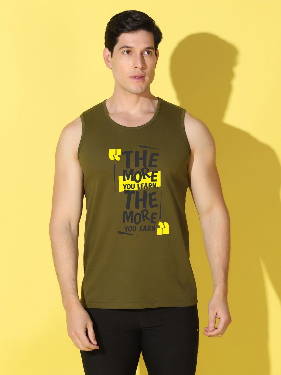 

WOOSTRO Men Typography Printed Raw Edge Slim Fit T-shirt, Olive