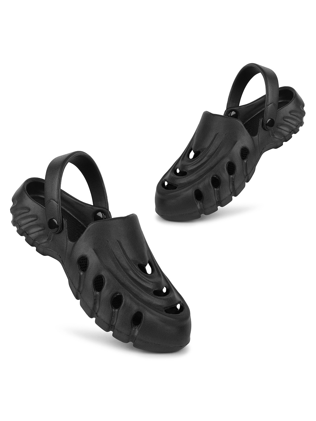 

DRACKFOOT Men Clogs, Black