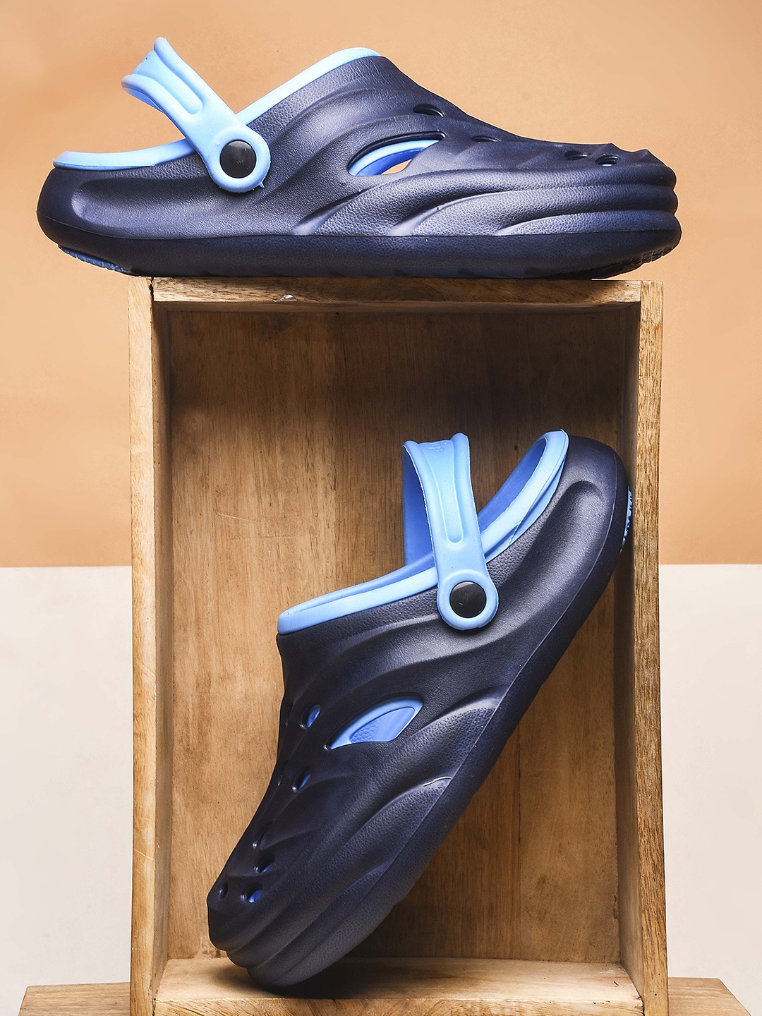 

BERSACHE Men Clogs, Navy blue