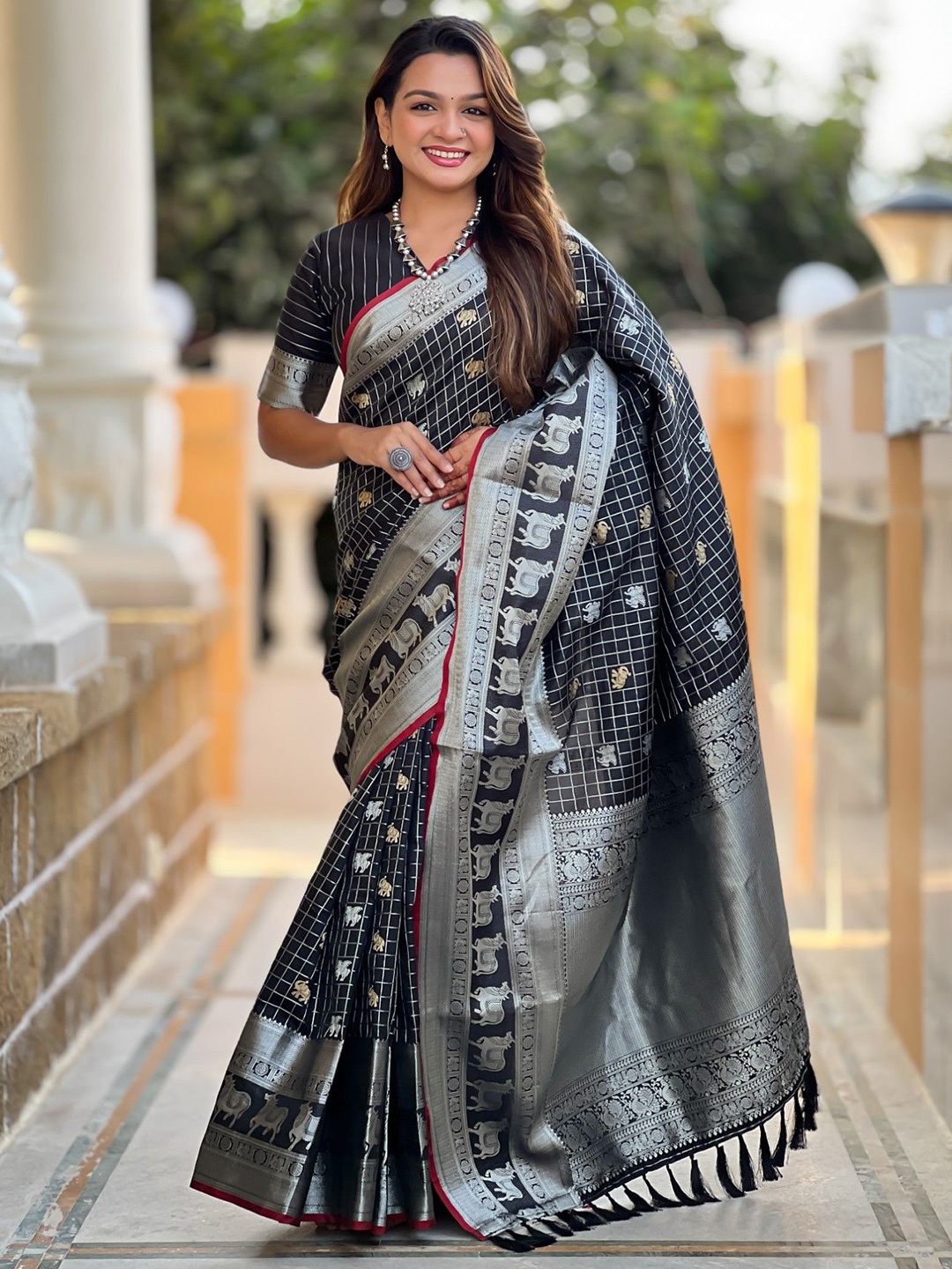 

Panzora Checked Zari Silk Blend Saree, Black