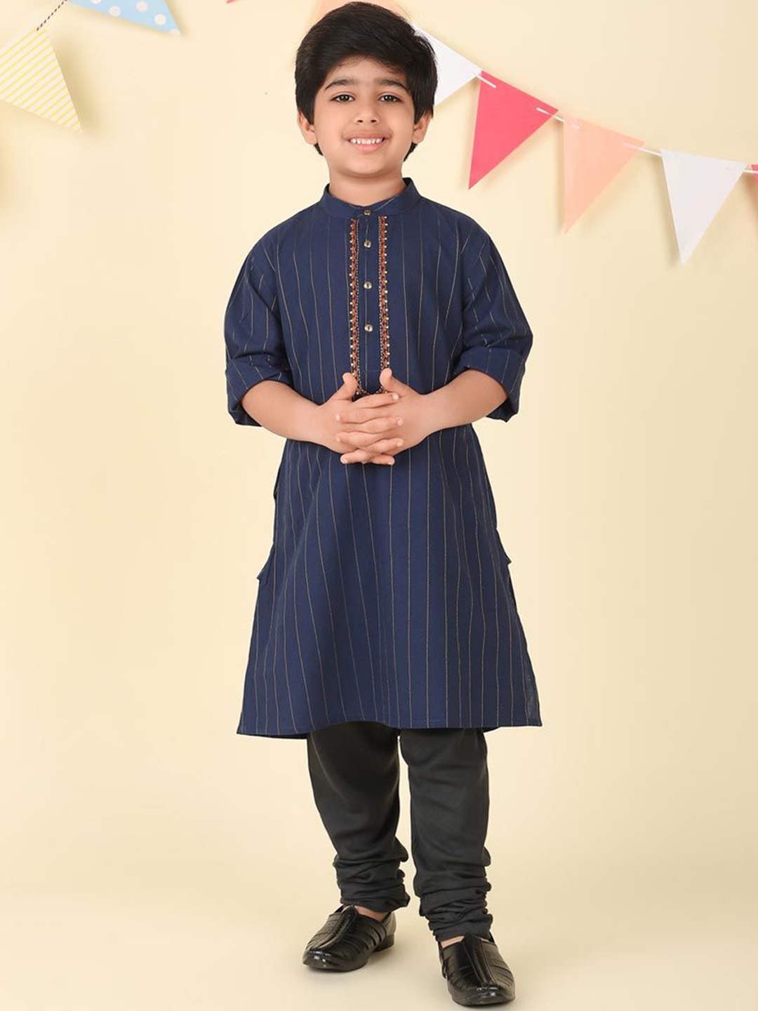 

Fabindia Boys Striped Thread Work Kurta, Navy blue