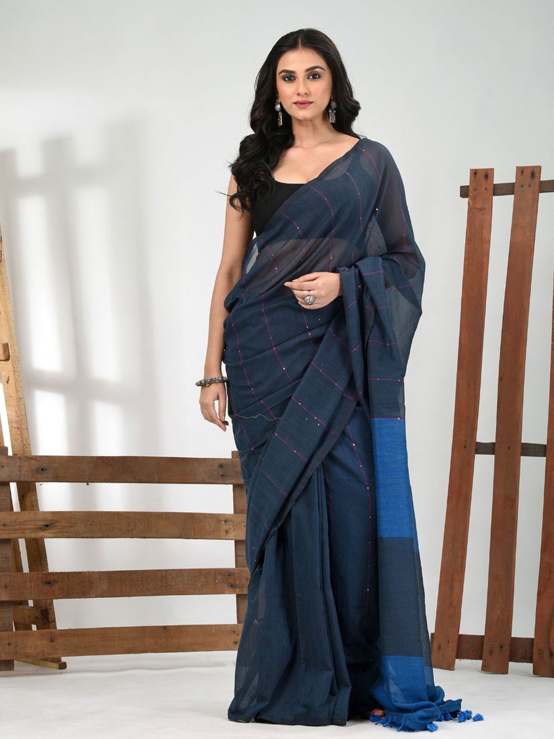 

Charukriti Striped Pure Cotton Saree, Blue