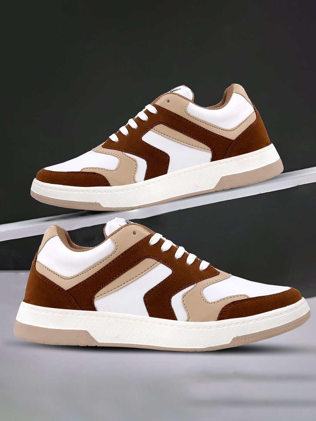 

riffway Men Running Non-Marking Shoes, Brown