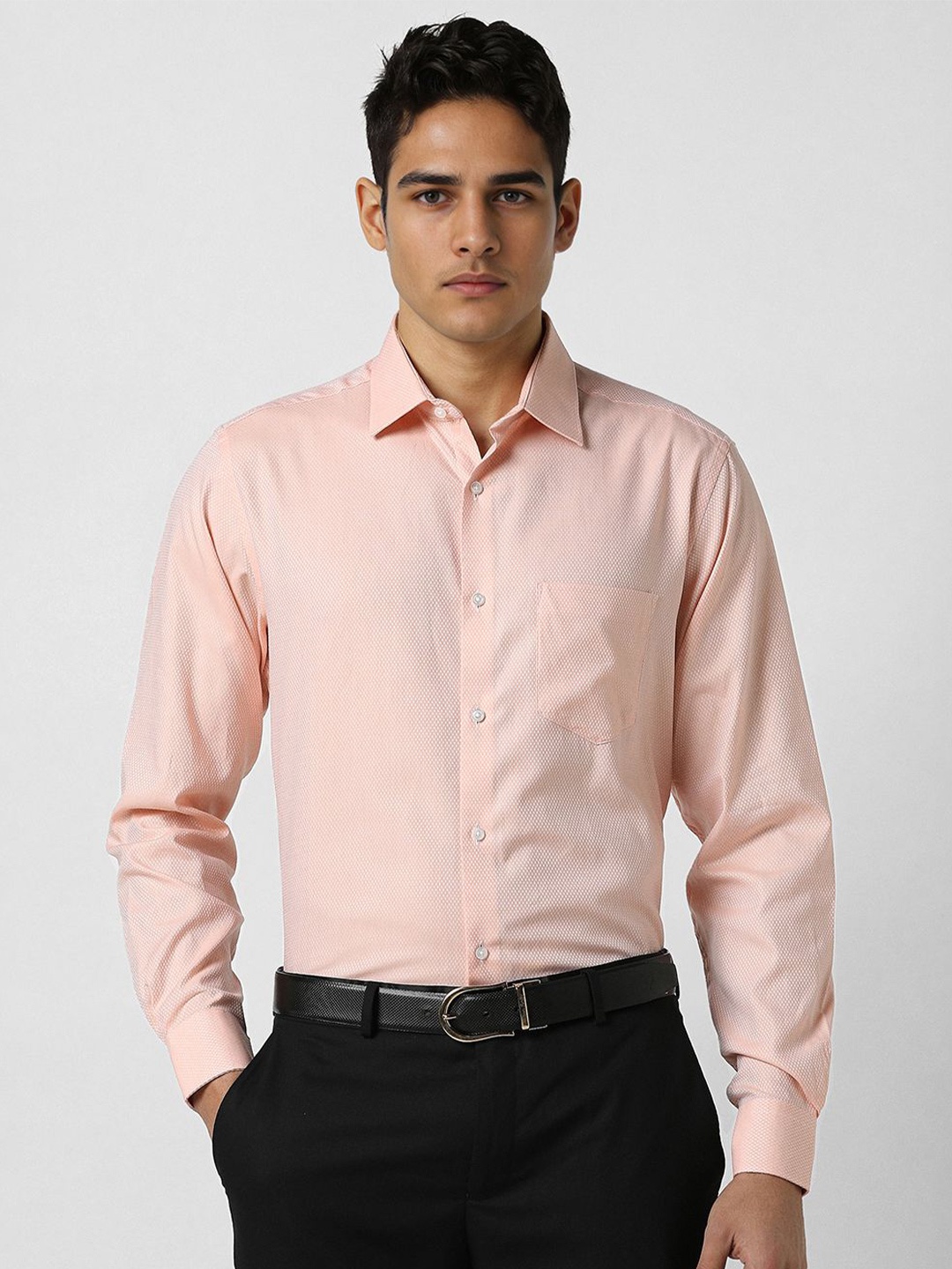 

Van Heusen Men Opaque Party Shirt, Peach