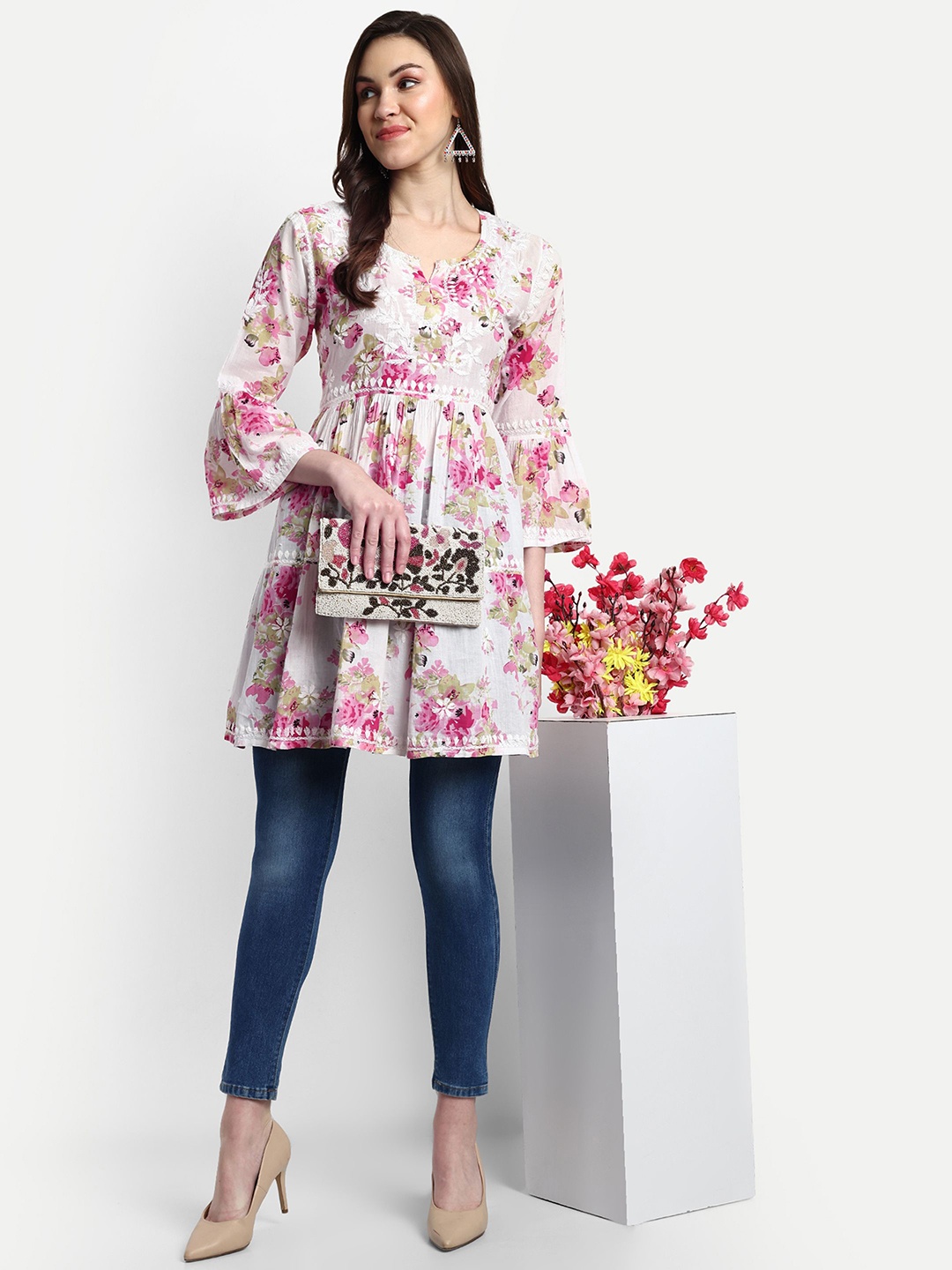 

Indiankala4u Floral Embroidered Chikankari Chikankari Tiered Kurti, Pink