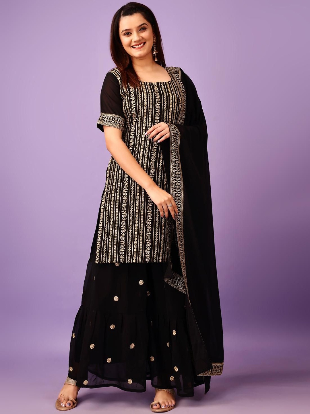 

Anara Women Embroidered Regular Thread Work Kurti with Palazzos & With Dupatta, Maroon