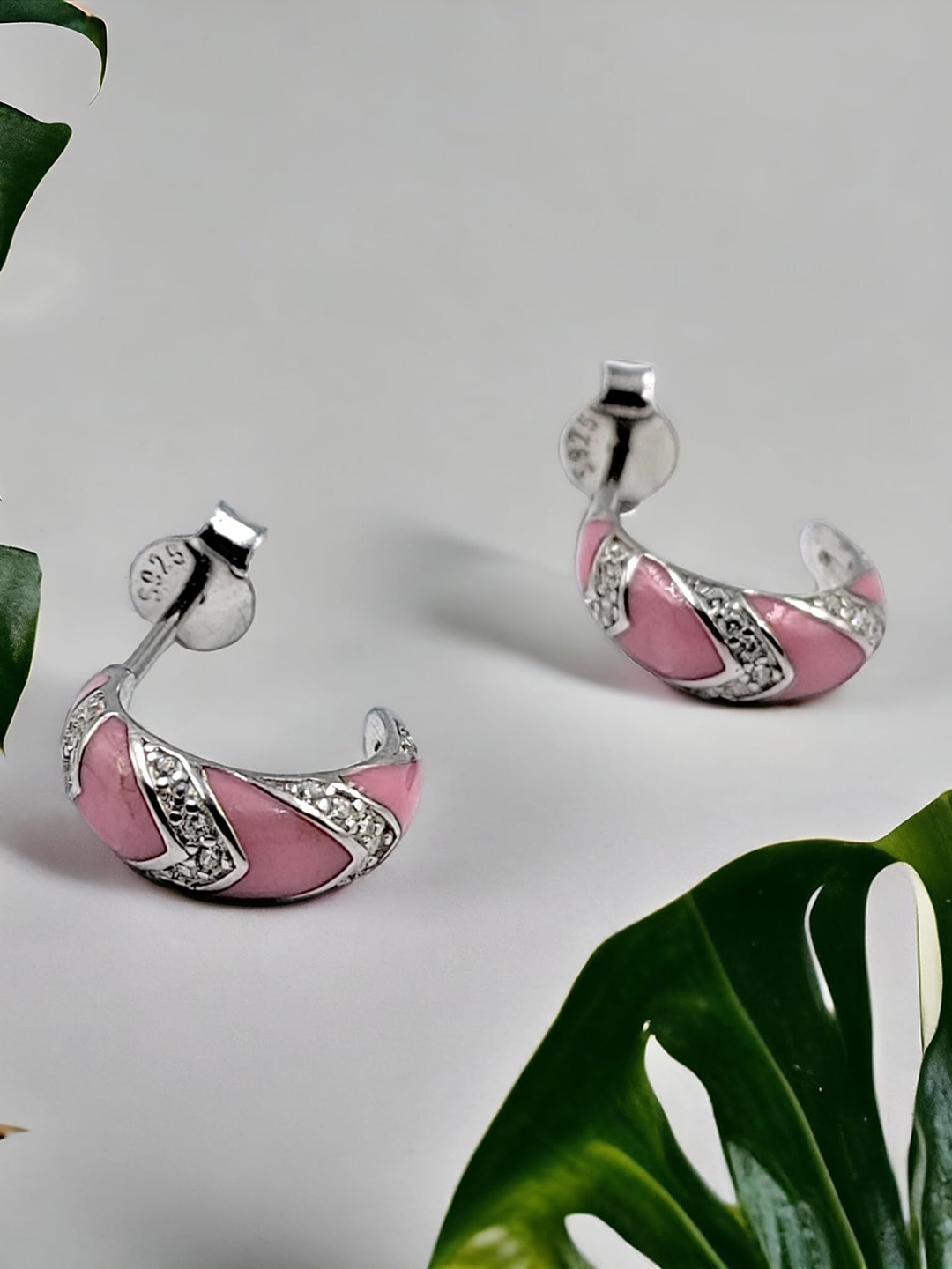 

AMONROO Contemporary Studs Earrings, Champagne