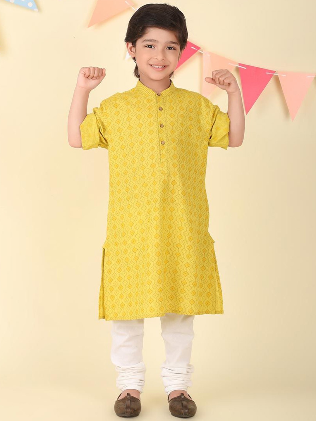 

Fabindia Boys Geometric Printed Sequinned Kurta, Yellow