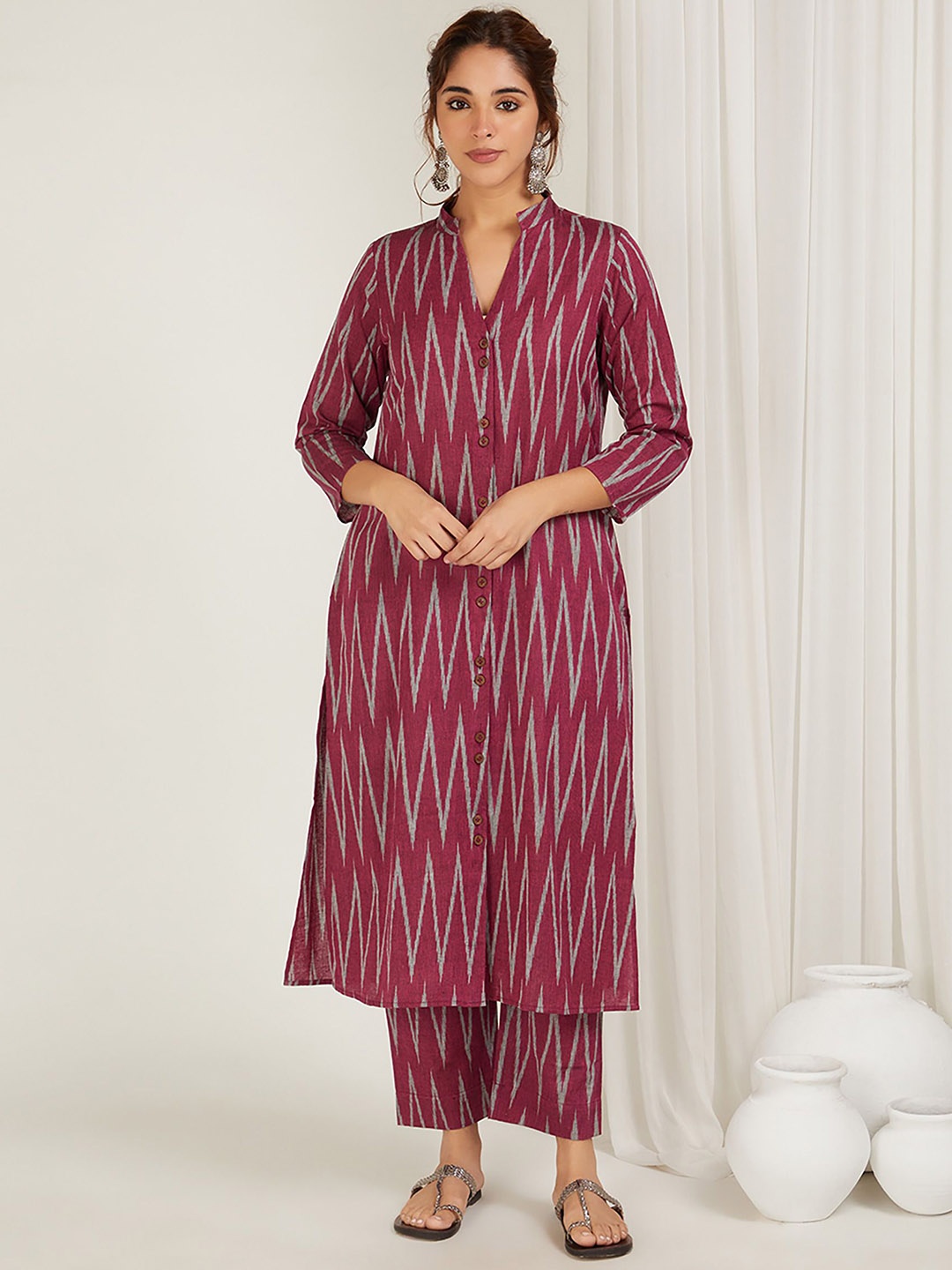 

CYAN Women Printed Regular Pure Cotton Kurta with Trousers, Magenta