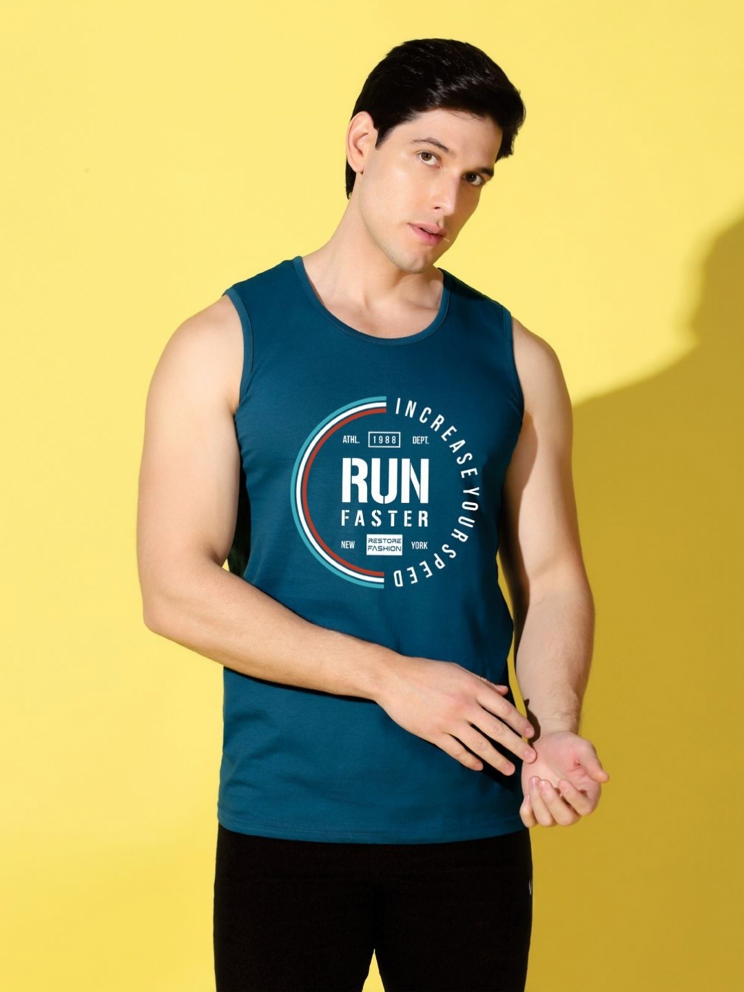 

WOOSTRO Men Typography Printed Raw Edge Slim Fit T-shirt, Teal