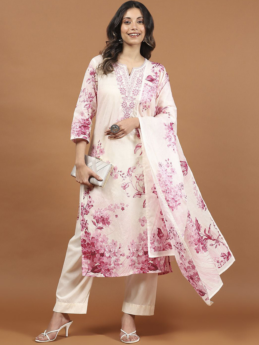 

Meena Bazaar Women Floral Printed Regular Thread Work Kurta with Trousers & With Dupatta, Pink