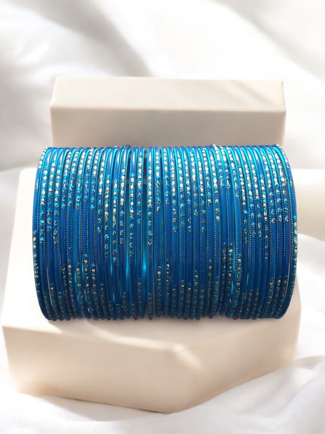

FEMMIBELLA Set Of 36 Metal Bangles, Blue