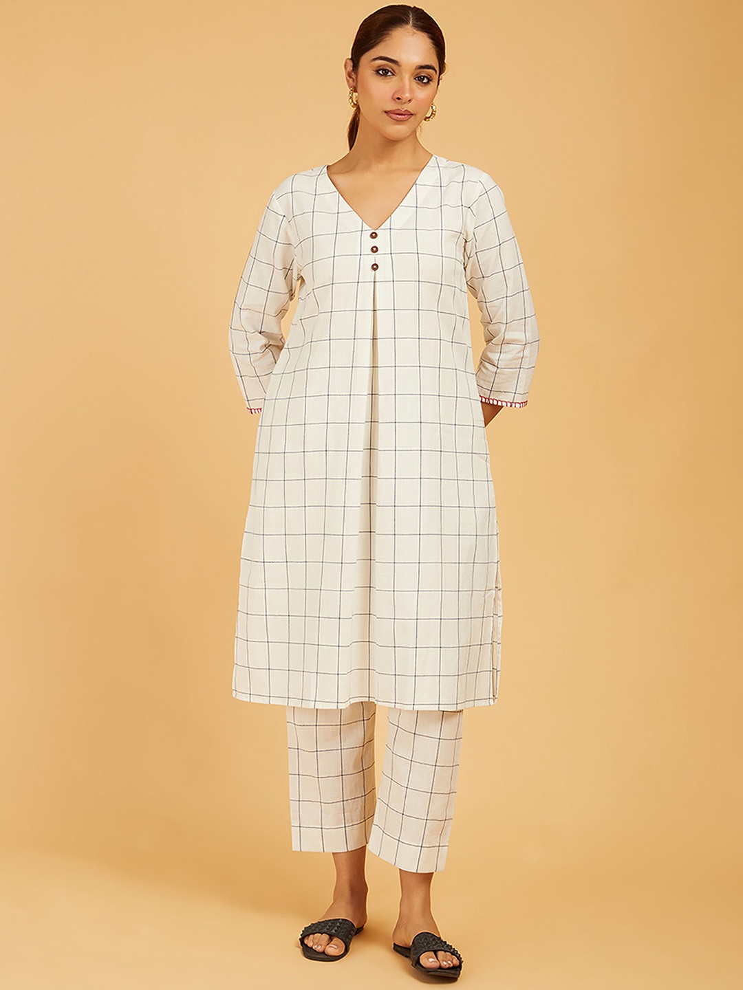 

CYAN Women Regular Pure Cotton Kurta with Trousers, White