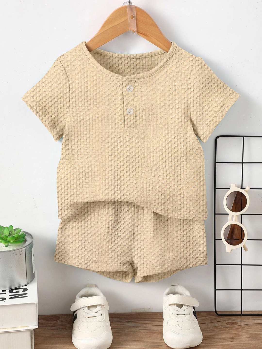 

YK Boys T-shirt with Shorts, Cream