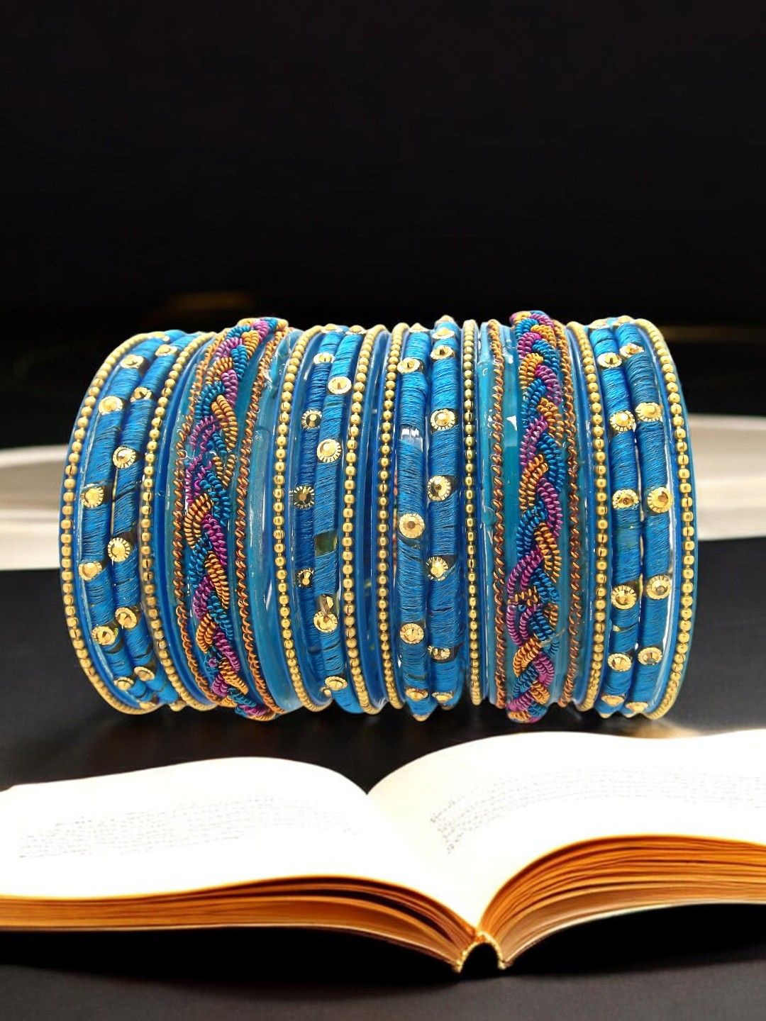 

FEMMIBELLA Set Of 18 Stone Studded Chuda Bangles, Blue