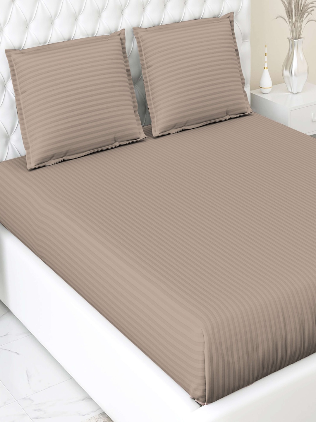

Star Weaves Taupe Striped 350 TC King Bedsheet with 2 Pillow Covers
