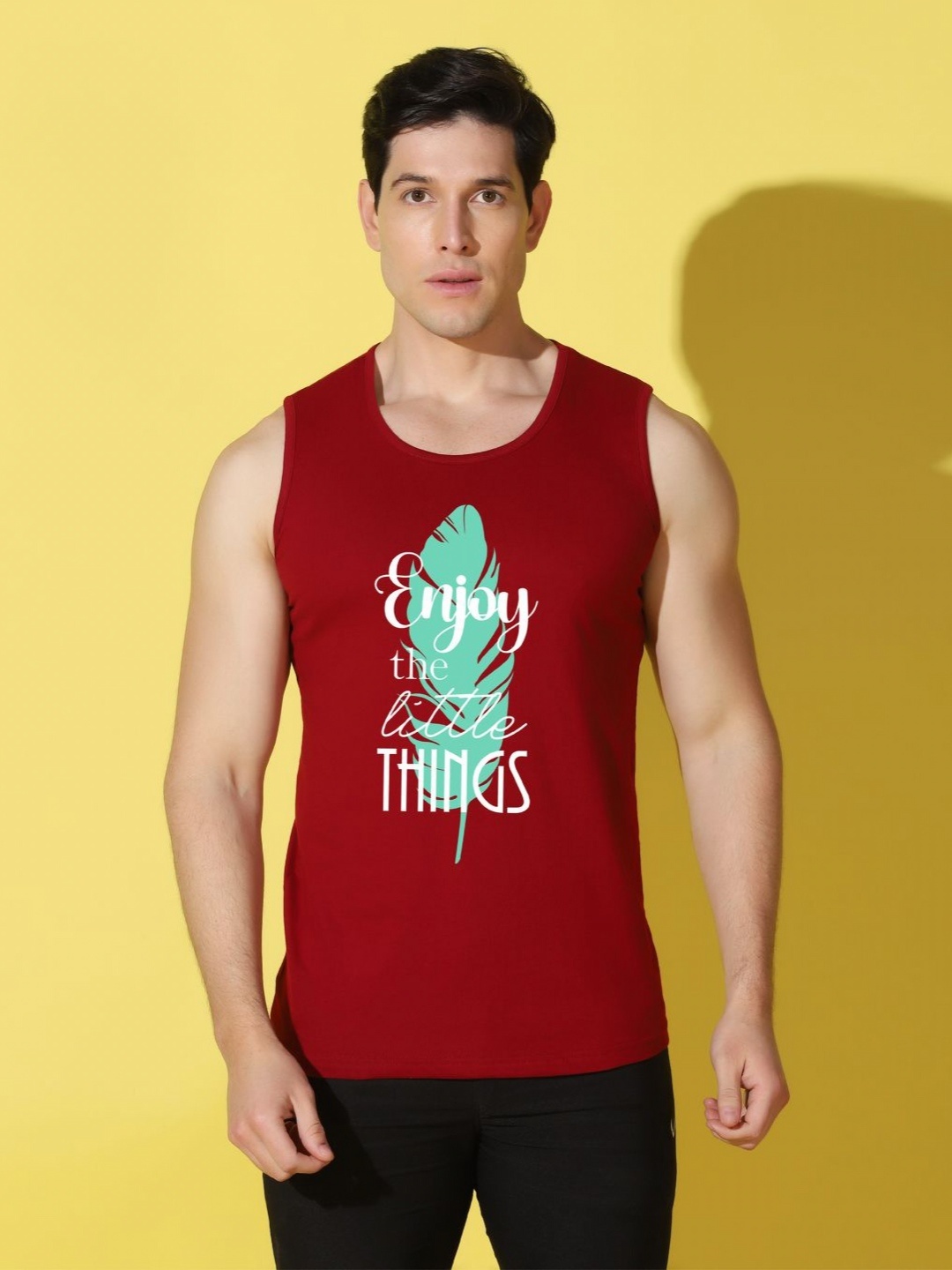 

WOOSTRO Men Typography Printed Applique Slim Fit T-shirt, Maroon