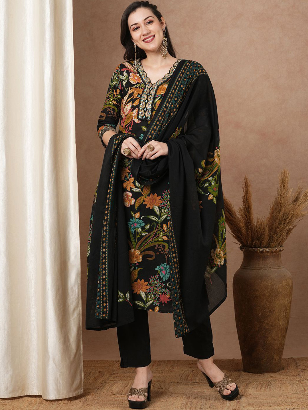 

FASHOR Women Ethnic Motifs Printed Regular Mirror Work Pure Cotton Kurta with Trousers & With Dupatta, Black