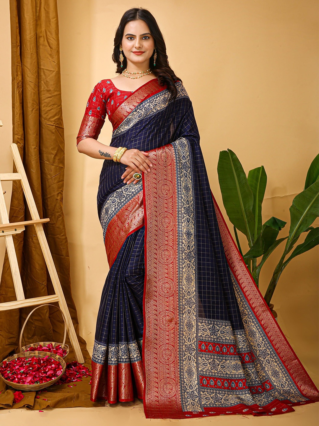 

HERE&NOW Woven Design Zari Silk Cotton Kanjeevaram Saree, Blue
