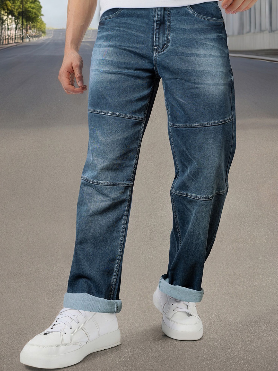 

Jb Just BLACK Men Straight Fit Mildly Distressed Light Fade Acid Wash Stretchable Jeans, Blue